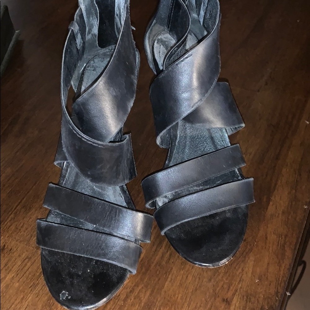 3 inch heels some wear but still in good shape